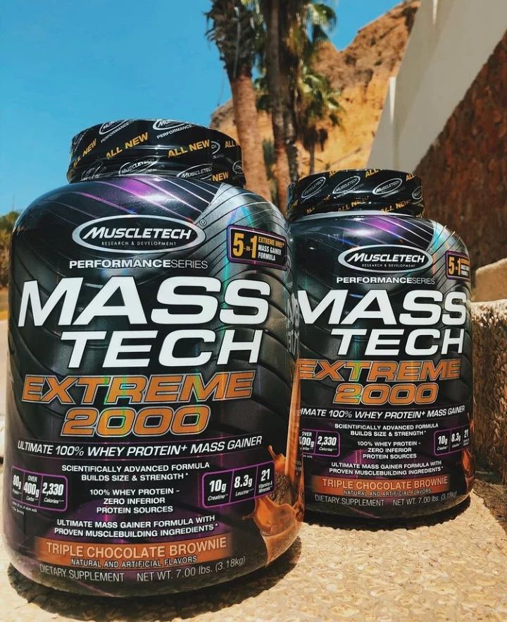 Mass Gainer Protein Powder | MuscleTech Mass-Tech Extreme 2000 | Muscle Builder Whey Protein Powder | Protein + Creatine + Carbs | Max-Protein Weight Gainer for Women & Men | Chocolate, 7 lbs