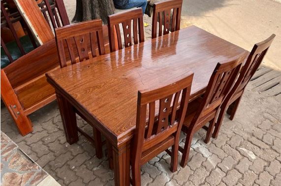 Dining table with chairs on a very nice price