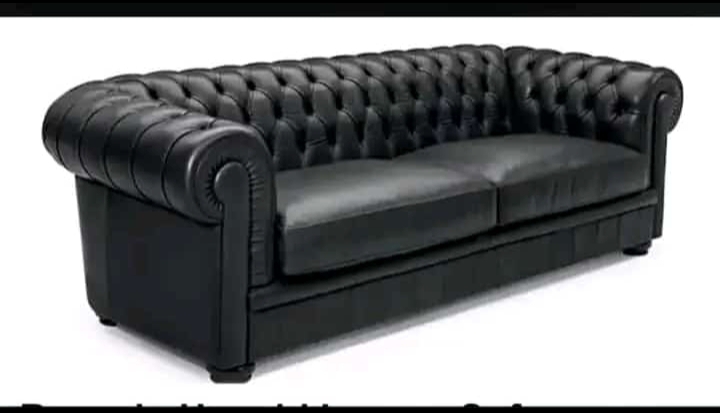 7 seat Black Leather Couch together with a stylish and comfortable Sofa table on a cheap price