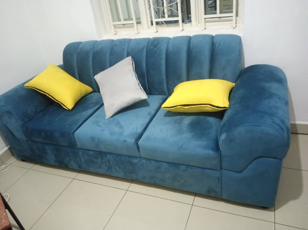 Elegant Couch both stylish and comfortable Sofa with Sophisticated and highly customizable on a cheap price
