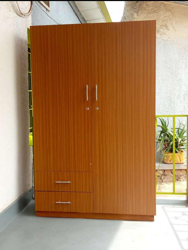 1.40cm Wardrobe designed with the best Solid wood on a nice price