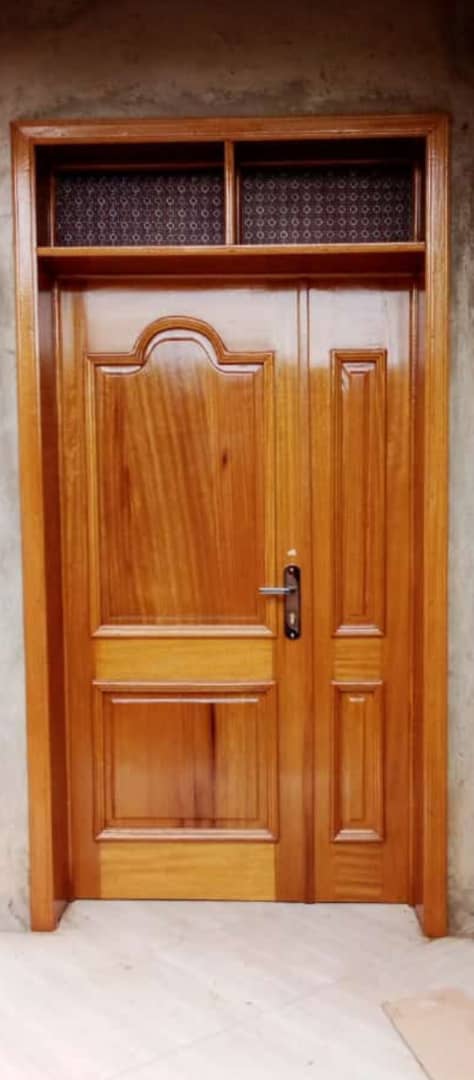 Libuyu door with a frame